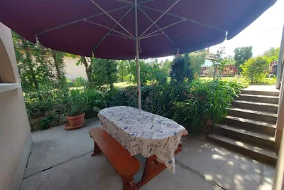 Ferienwohnung mit grossem Garten, Internet un