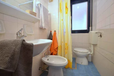 Studio mit Klimaanlage und Balkon