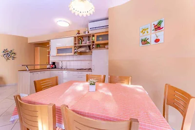 Ferienwohnung mit Klimaanlage, Garten und