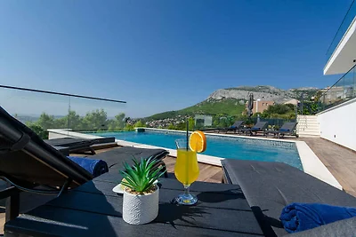 Ferienhaus mit Klimaanlage und Aussenpool