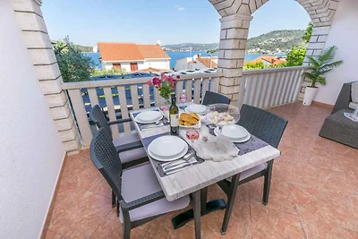 Gemütliche Ferienunterkunft in Ražanj mit