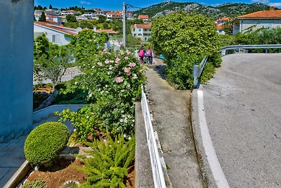 Ferienwohnung mit Klimaanlage, Balkon und Mee