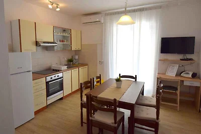 Ferienwohnung mit Terrasse und Grill