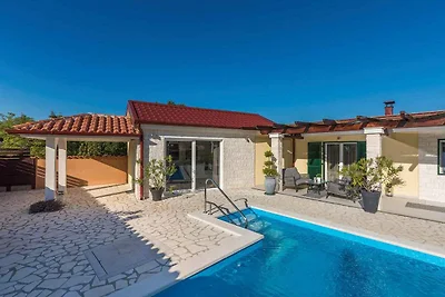FerienHaus mit Pool