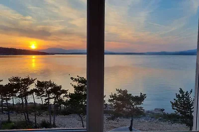 Ferienwohnung mit Balkon und Klimaanlage