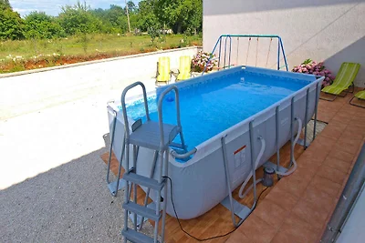 Ferienhaus mit Pool und Klimaanlage