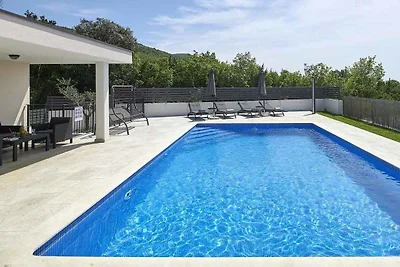 Villa mit Klimaanlage und Pool