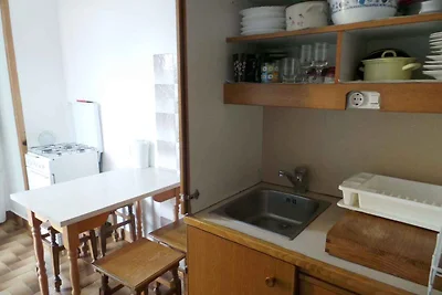 Studio mit Balkon und Klimaanlage