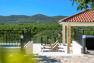 Ferienhaus mit Klimaanlage und Pool