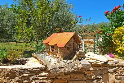 Ferienhaus mit Pool und Klimaanlage