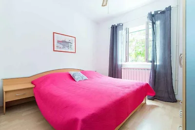 Ferienwohnung mit Garten und Klimaanlage
