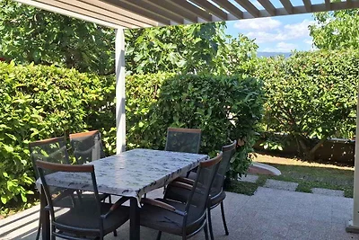 Ferienhaus mit Swimmingpool und Grill