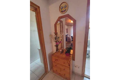 Ferienwohnung mit Pool, WLAN und Terrasse