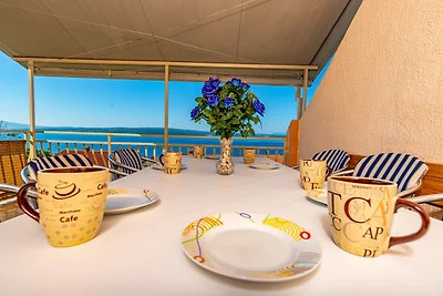 Ferienwohnung mit Meerblick und Klimaanlage
