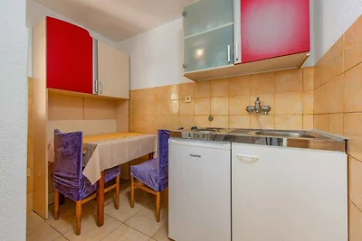 Wohnung mit Balkon, Meerblick und Gemeinschaf