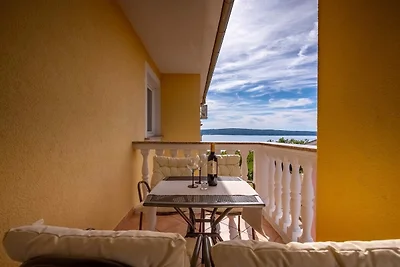 Ferienwohnung Mit Meerblick und Pool