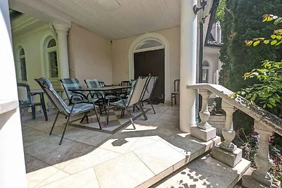 Ferienhaus mit Pool und WLAN