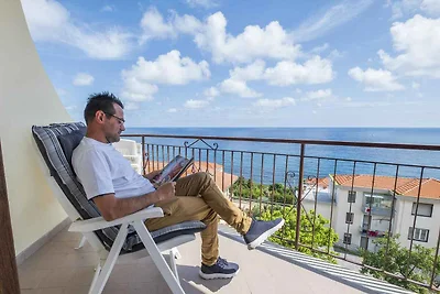 Ferienwohnung mit Klimaanlage und Balkon mit