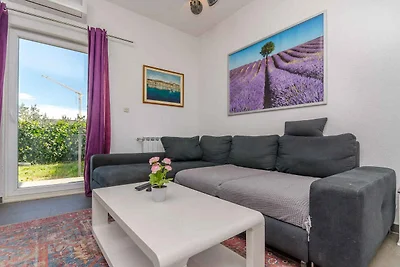 Ferienwohnung mit Terrasse und Grill