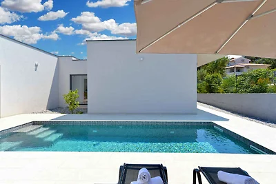 Villa mit Swimmingpool und Sauna