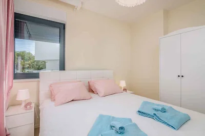 Ferienwohnung mit privatem Pool und Meerblick