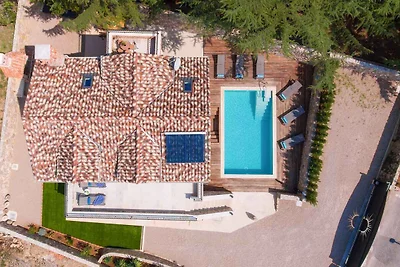 Villa mit Pool