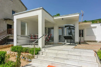 Ferienwohnung mit privater Terrasse zum
