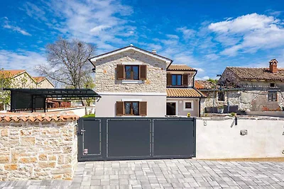 Villa mit beheizbarem Pool & Whirlpool