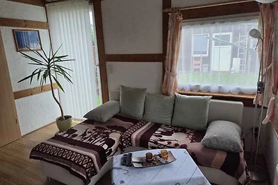 Bungalow mit kleiner Terrasse