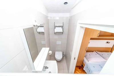 Schönes Apartment auf der Insel Rab, nur 100 