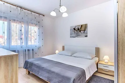 Ferienwohnung mit Terrasse und Meerblick