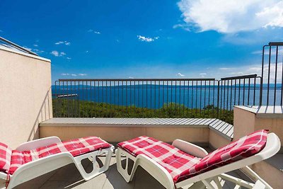 Ferienwohnung mit Terrasse und Meerblick in r