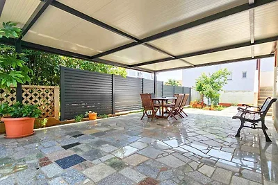 Ferienwohnung mit Terrasse für 4 Personen