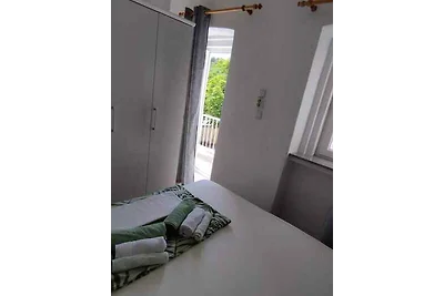 Ferienwohnung Mit Terasse und Klimaanlage
