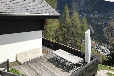 Chalet mit Balkon und Heizung