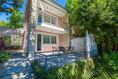 Ferienhaus in Strandnähe mit überdachtem