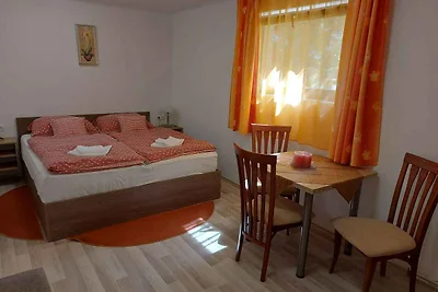 Ferienwohnung mit grossem Garten, Internet un