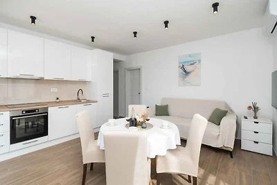 Komfortable Ferienwohnung Kate mit Meer- und 