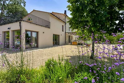 Eleganz, Komfort, moderne Details und Traditi