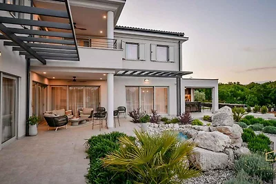 Villa mit Pool