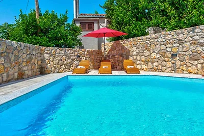 Ferienwohnung mit Pool, Grill und Klimaanlage