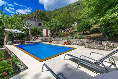 Ferienhaus mit privatem beheiztem Pool