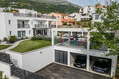 Casa de vacaciones Vacaciones de reposo Podstrana