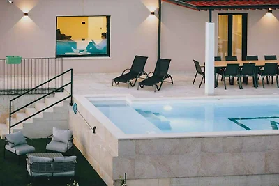 Villa mit Pool, Klimaanlage