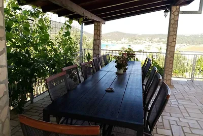 Gemütliche Ferienwohnung Nar mit Meerblick in