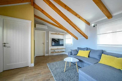 Ferienwohnung mit Terrasse und Klimaanlage