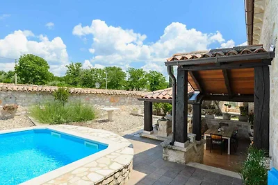 Ferienwohnung mit Pool und Klimaanlage
