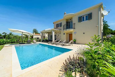 Villa mit Pool