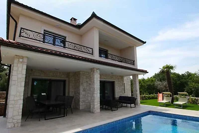 Villa mit Klimaanlage und Pool