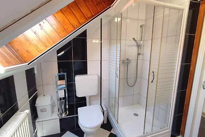 Ferienhaus mit Pool, Klimaanlage und WLAN